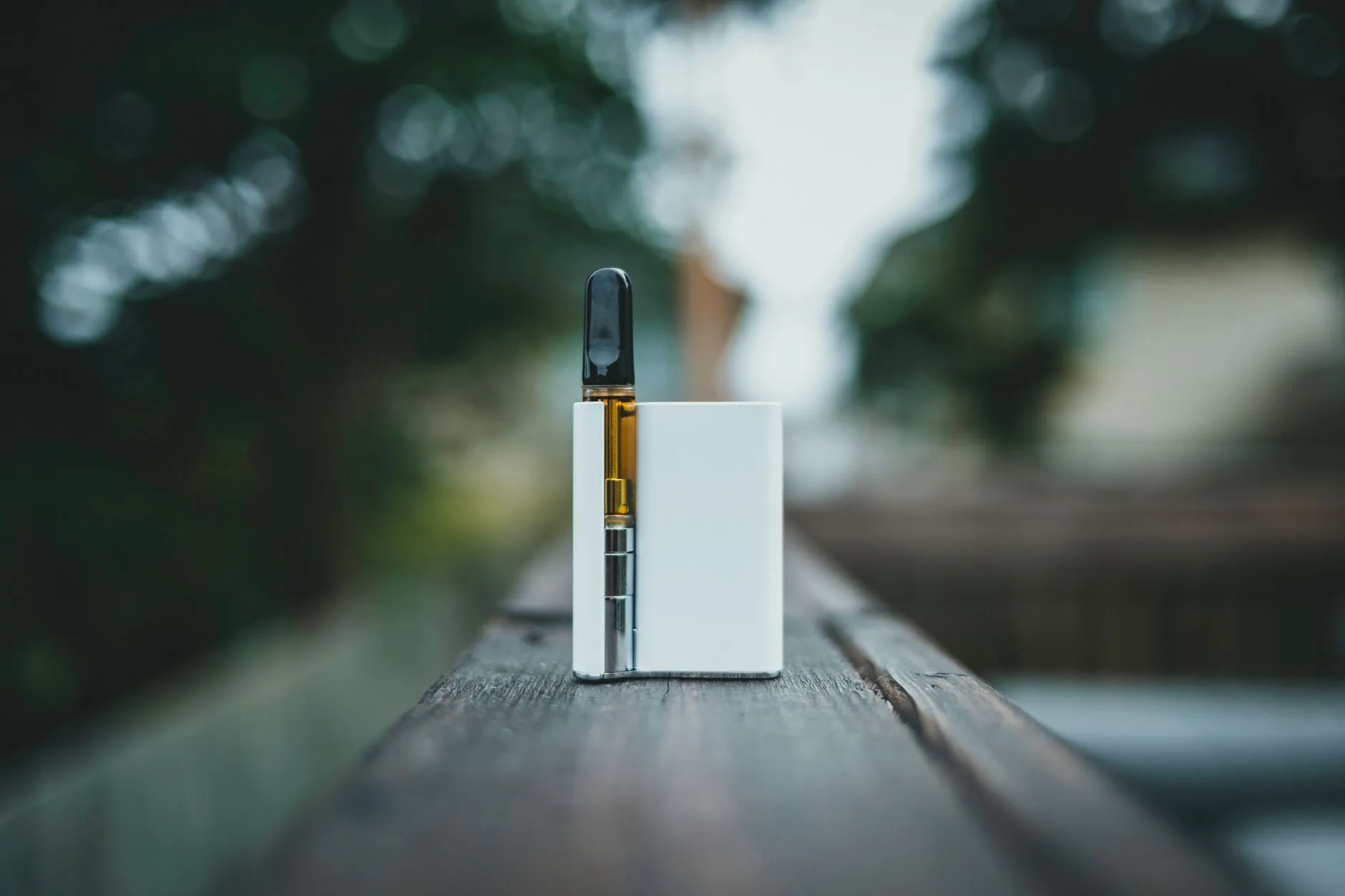 装修工人常用钳子与锤子选购指南：提升维修效率的关键